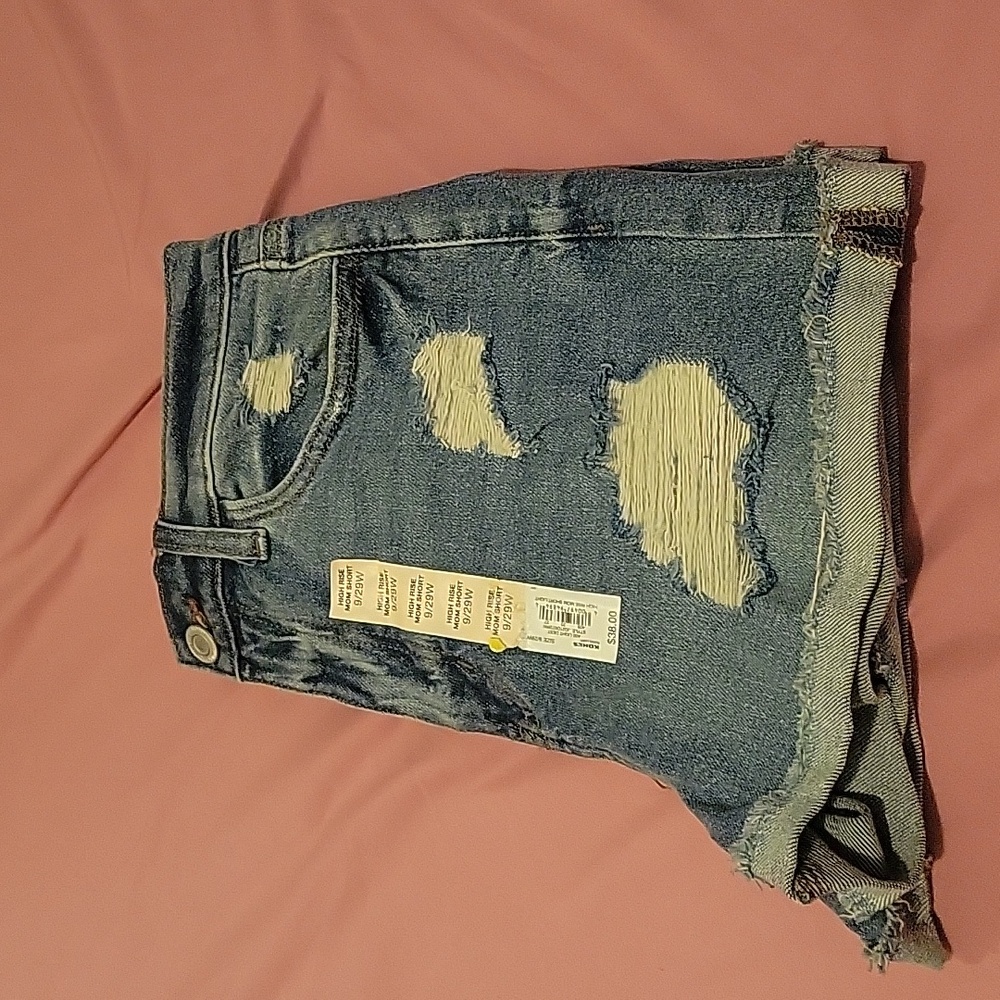 Womans shorts size 9 net